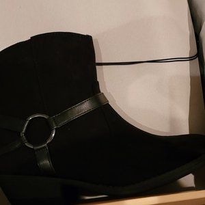 MK Black Booties